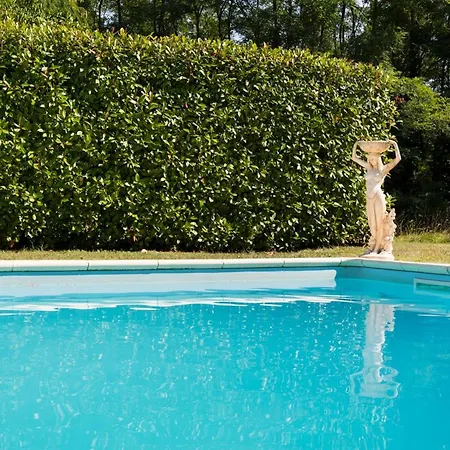 Siorac-en-perigord Sleeps 10 Pool Wifi *